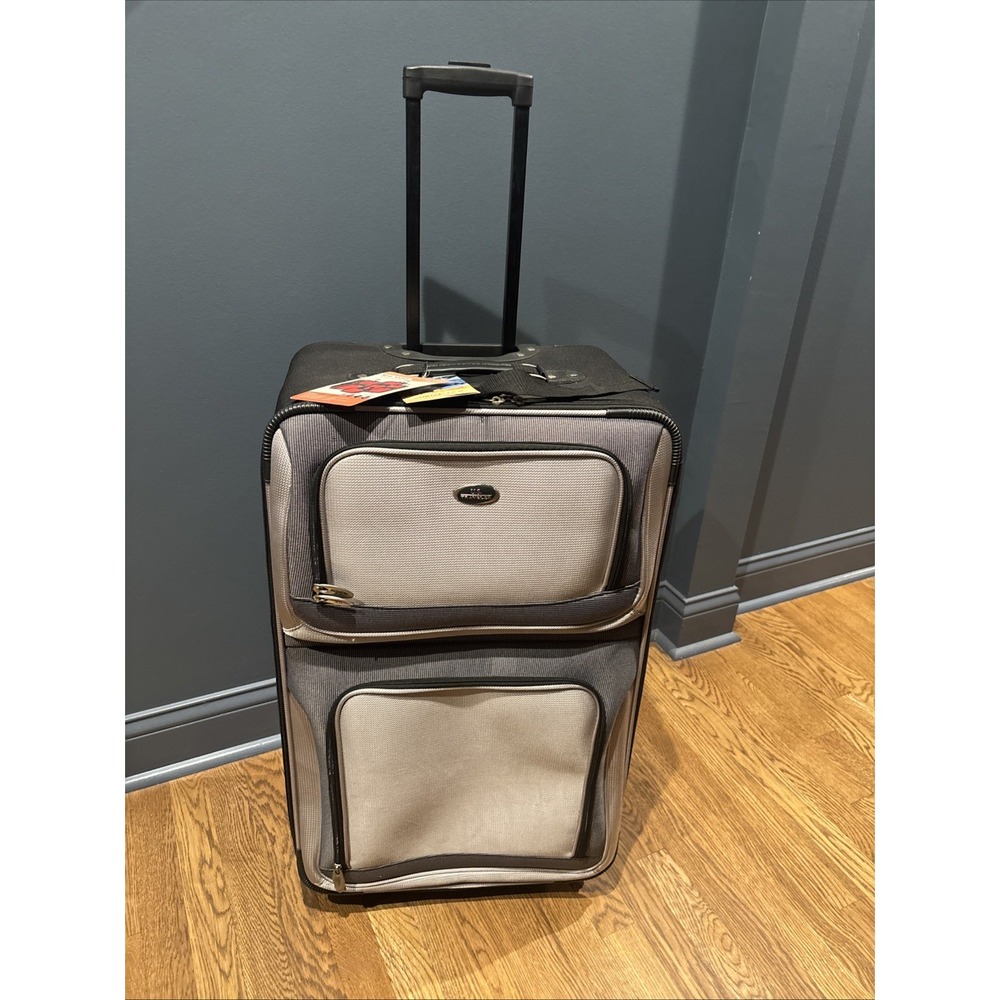 Traveler's Choice 28" SoftCase Expandable 2 Wheels Rolling Suitcase/Luggage